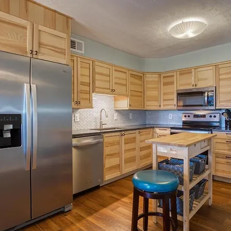 Beachfront Bliss: Oceanview Condo with Pool in Cherry Grove Myrtle Beach Exterior photo